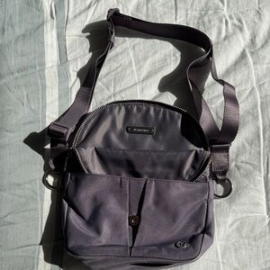Women's lululemon Crossbody Shoulder Bag in Deep Purple -